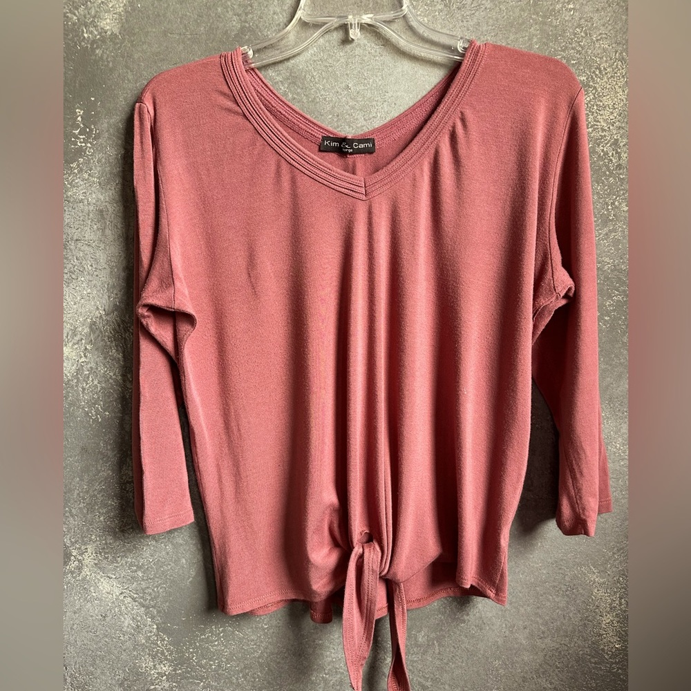 Pull over Tangerine v neck top with a tie in front & 3/4 sleeves sz. L